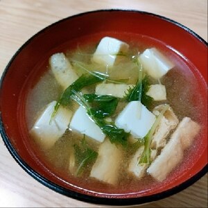 水菜と豆腐と油揚げのお味噌汁